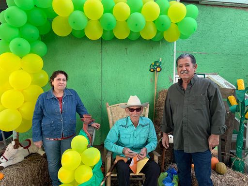 Santos Valdez Sr. photo gallery thumbnail 87 of 151