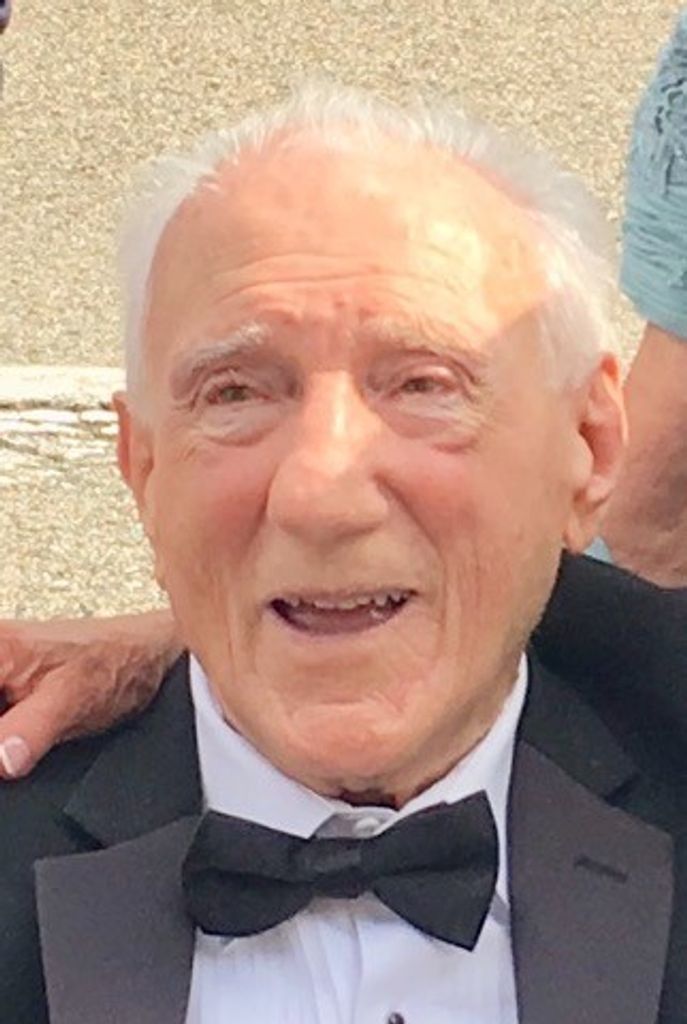 Vito "Vic" Lunanuova