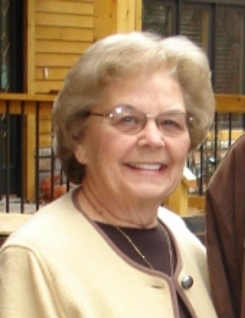 Evelyn  E. Lieske