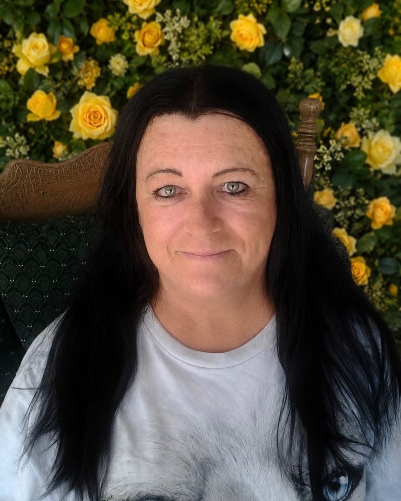 Karen Elizabeth Jones Profile Photo