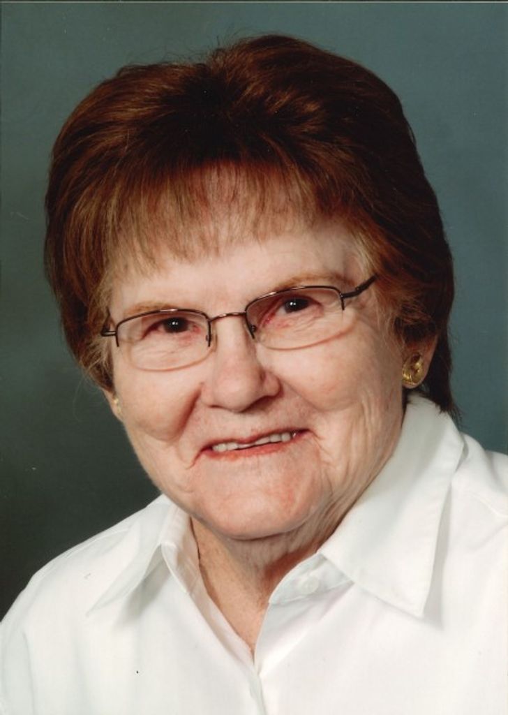 Nadine Esther Davis