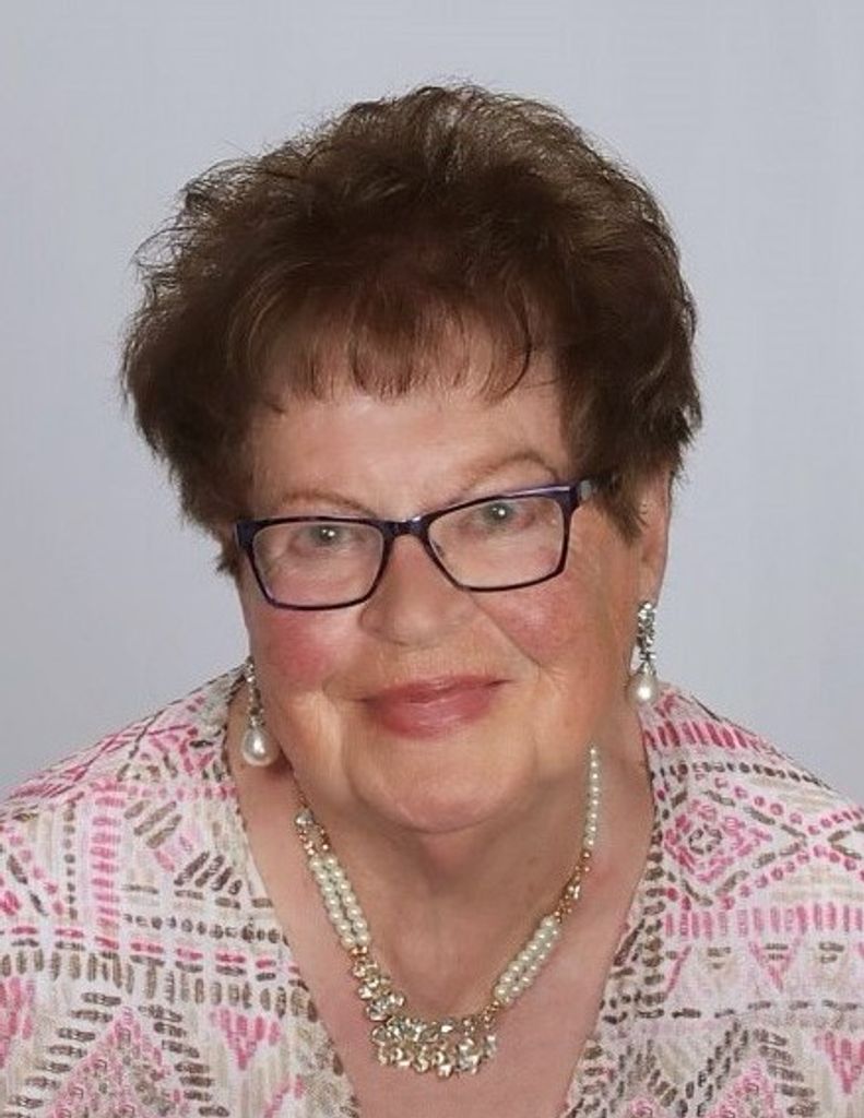 Nora Salata