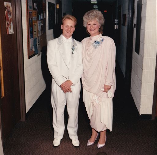 Carolyn J. (Bergstrom)  Bohl photo gallery thumbnail 22 of 133