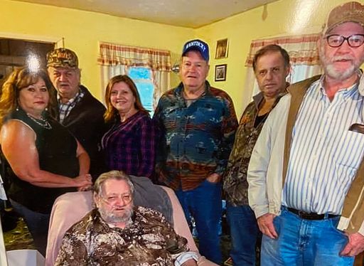 Dean Eversole photo gallery thumbnail 103 of 137