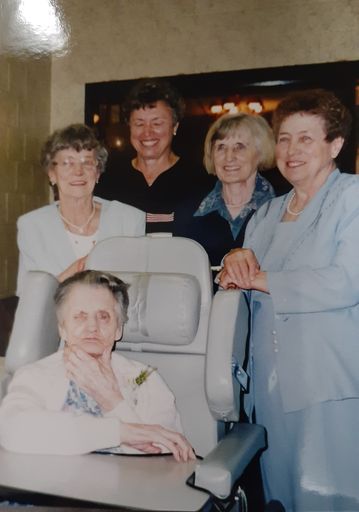 Marion (Thorne)  Macdonald photo gallery thumbnail 5 of 31