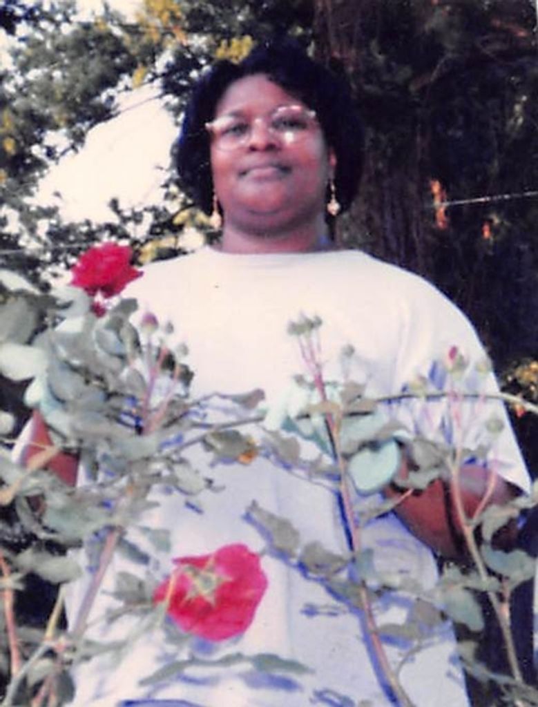 Angela Louise Warren Profile Photo