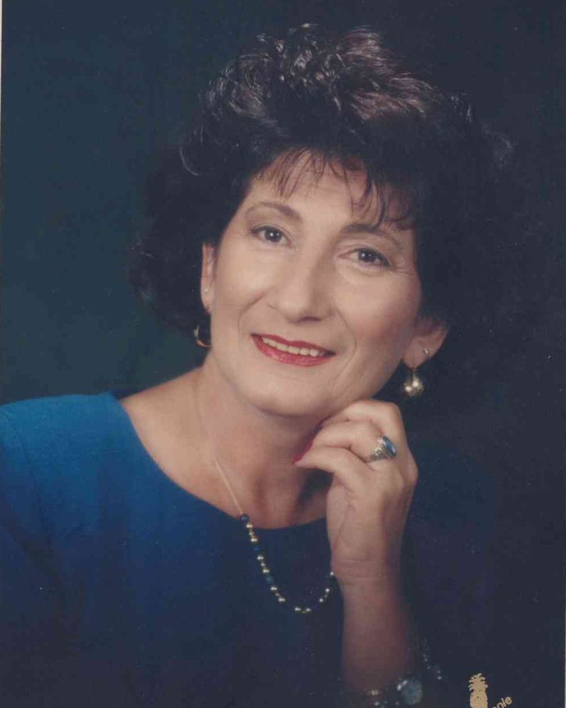Elizabeth Horne Profile Photo