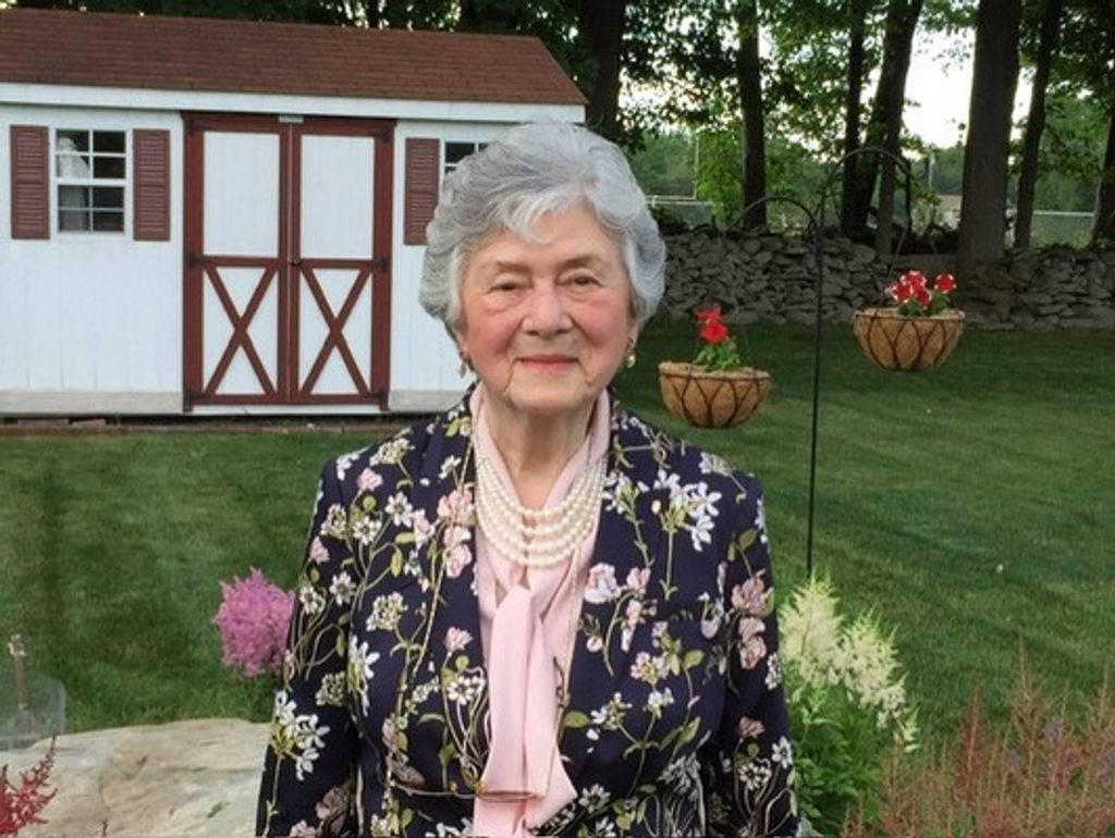 Maria Del Socorro Bassett Serrano Profile Photo