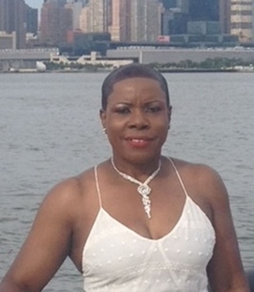 Lorraine Lewis Profile Photo