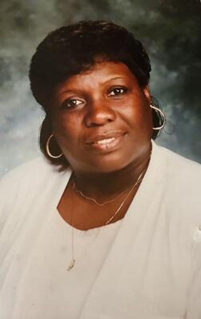 Elizabeth Wisdom Profile Photo