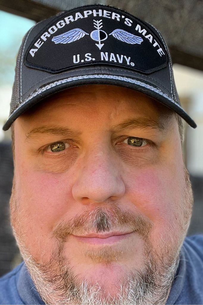 Brett Arthur Loe Profile Photo