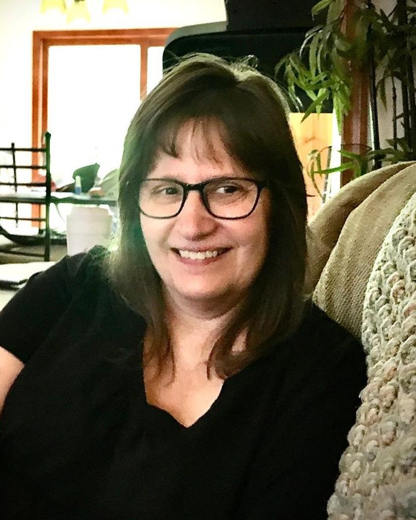 Suzanne Marie Sneed Profile Photo