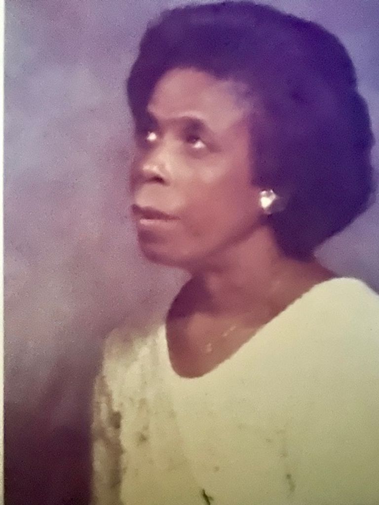 Robbie Lee (Mccombs)  Whitlock Profile Photo