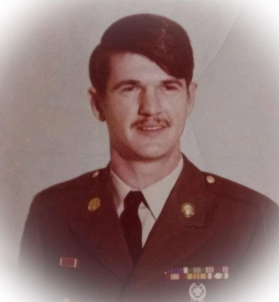 Louis J Hand Profile Photo