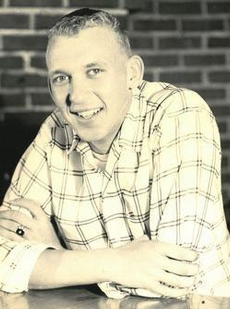 Lars Hanson Profile Photo