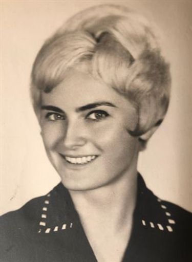 Jolanta Maria Czernek photo gallery thumbnail 86 of 87