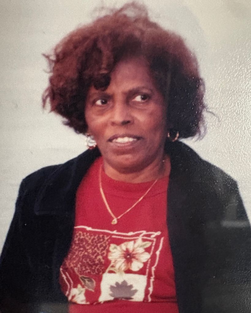 ISABEL PERIQUE ROBERSON Profile Photo