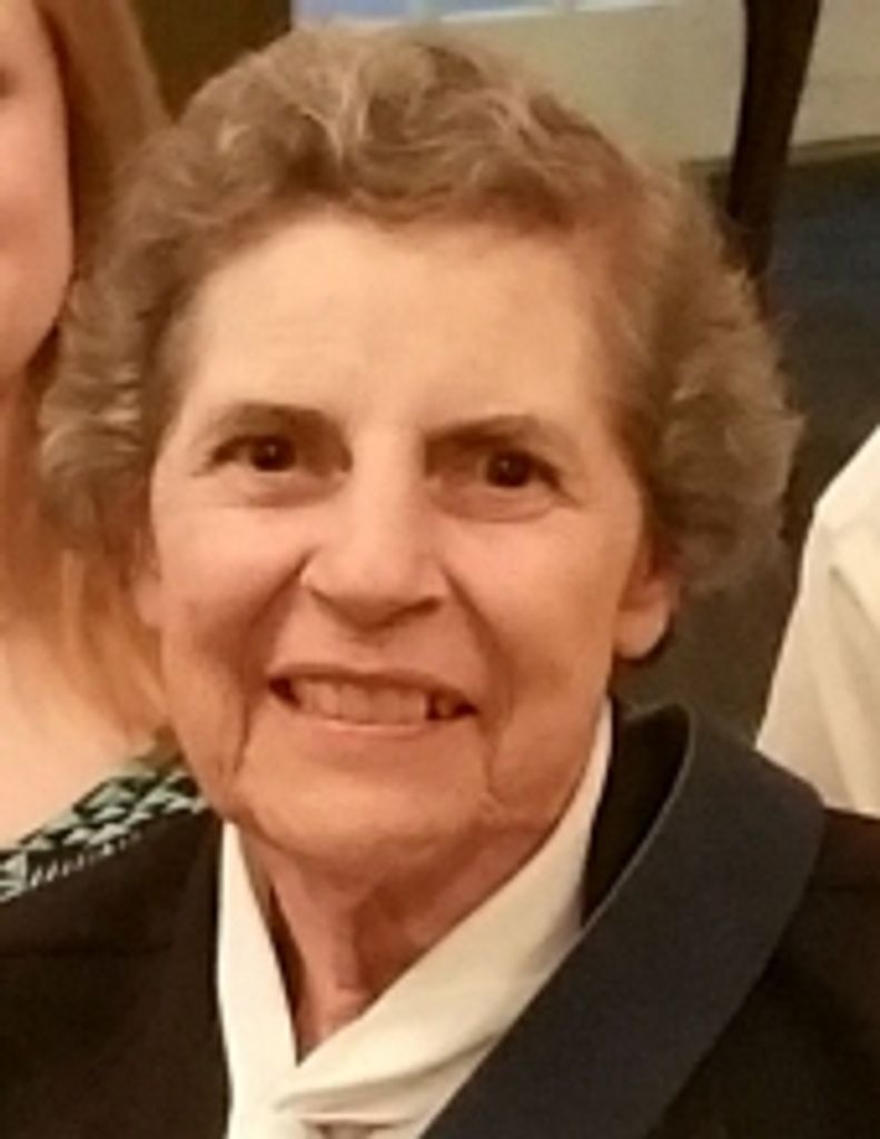 Nadine Henry