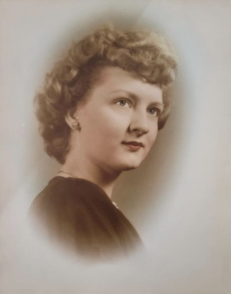 Rose Marie Majewski Profile Photo