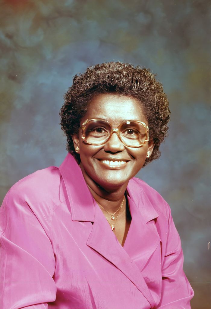 Mother Earline Willis Profile Photo