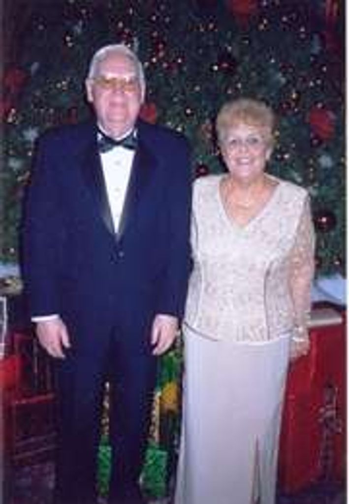 Janet Carlucci-Douress