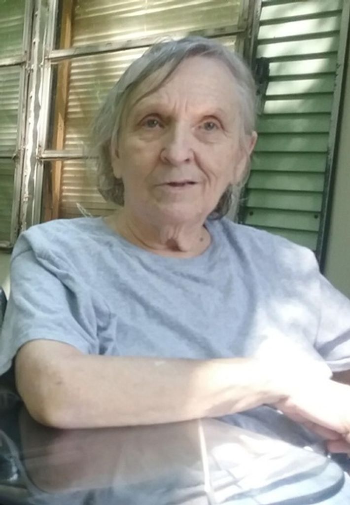 Carolyn Ray Profile Photo