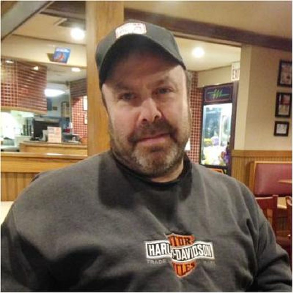 Robert Michael Garcia Profile Photo