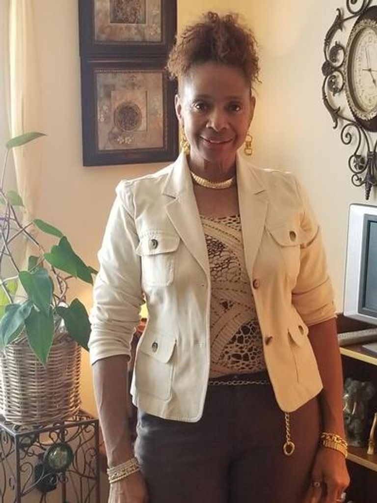 Beverly Warren Profile Photo