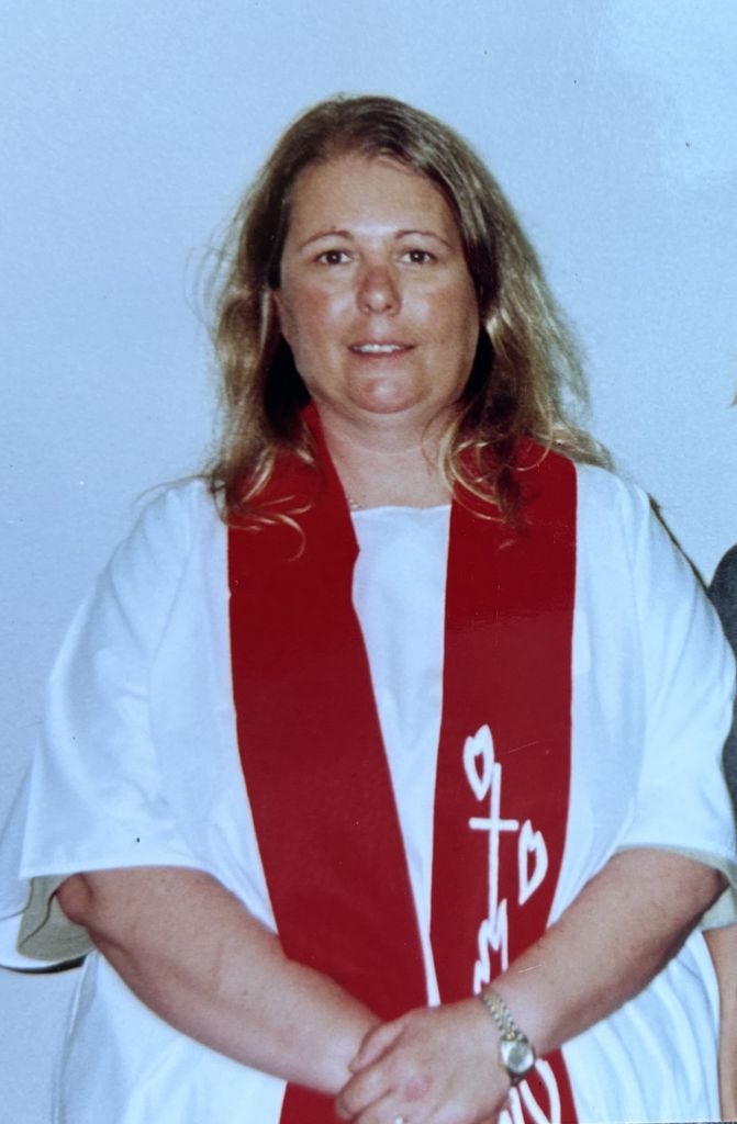 Angie Holcomb Profile Photo