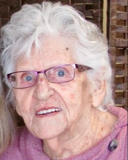 Vivian Comeau's obituary image