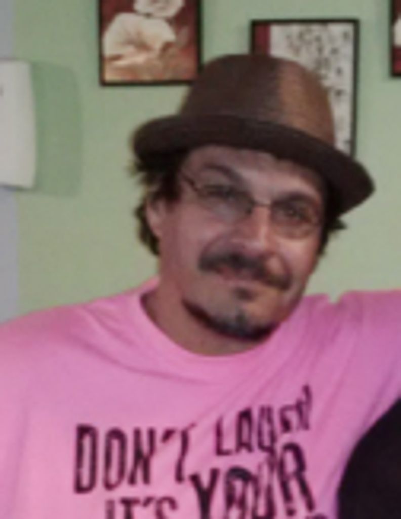 Robert Reyes Profile Photo