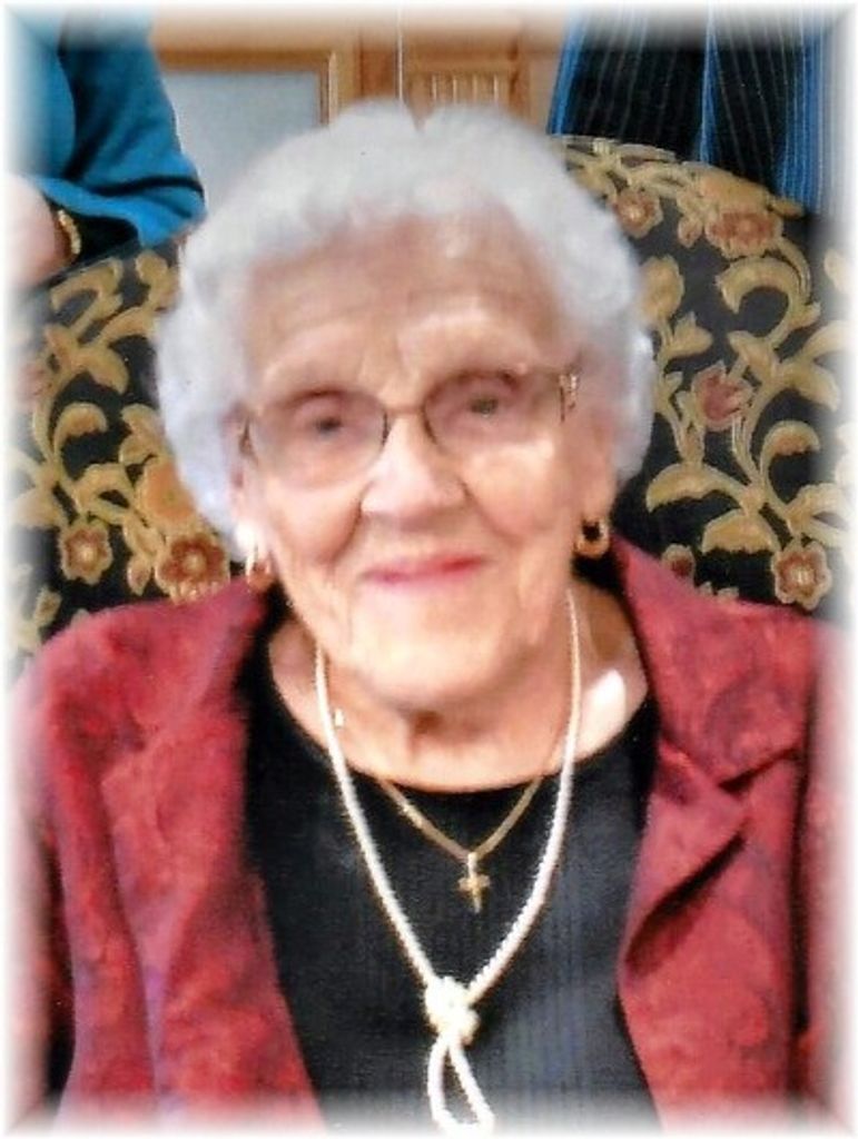 Ella Schmidt
