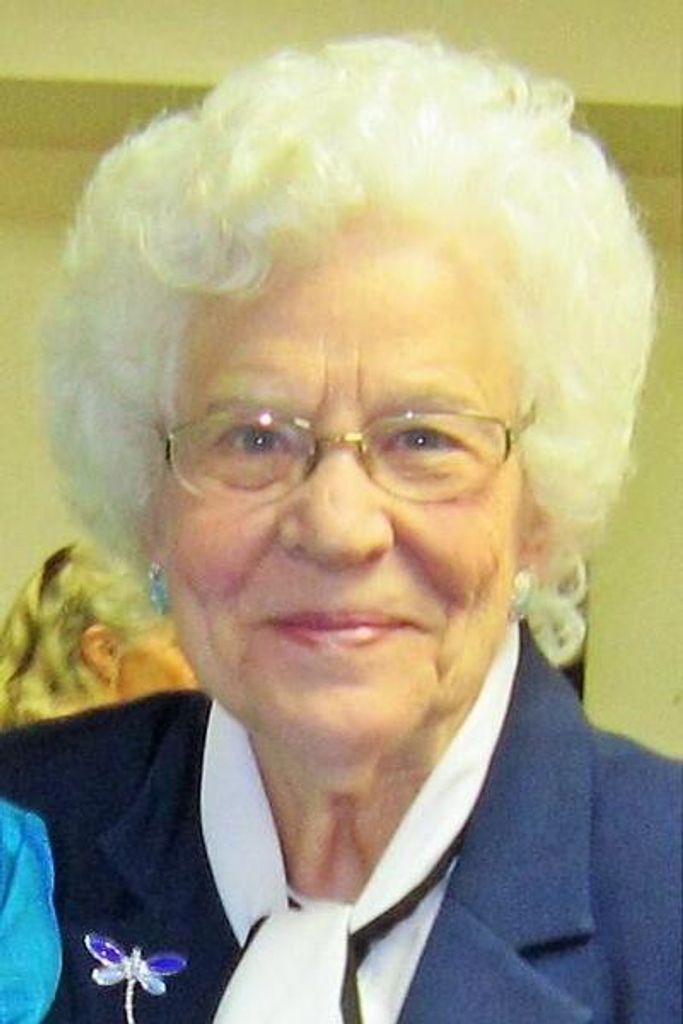 Betty J Rauch