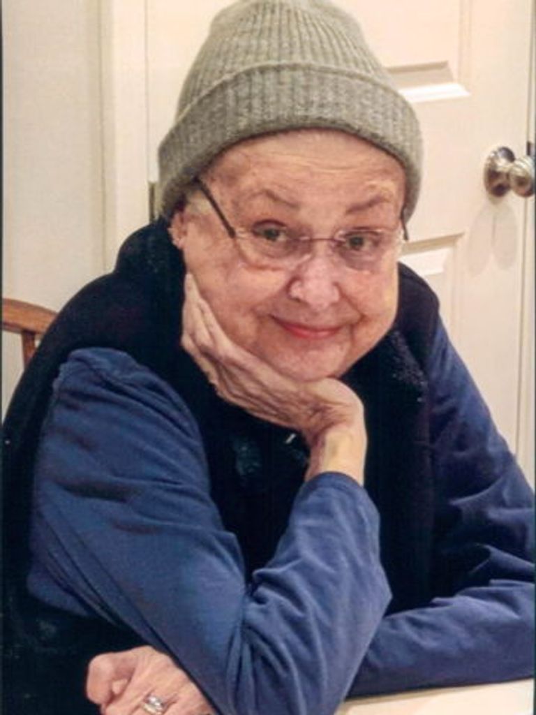 Elizabeth Collier Profile Photo