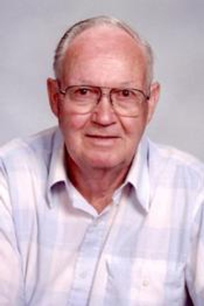 Ernest "Ernie" Carlyle Hale