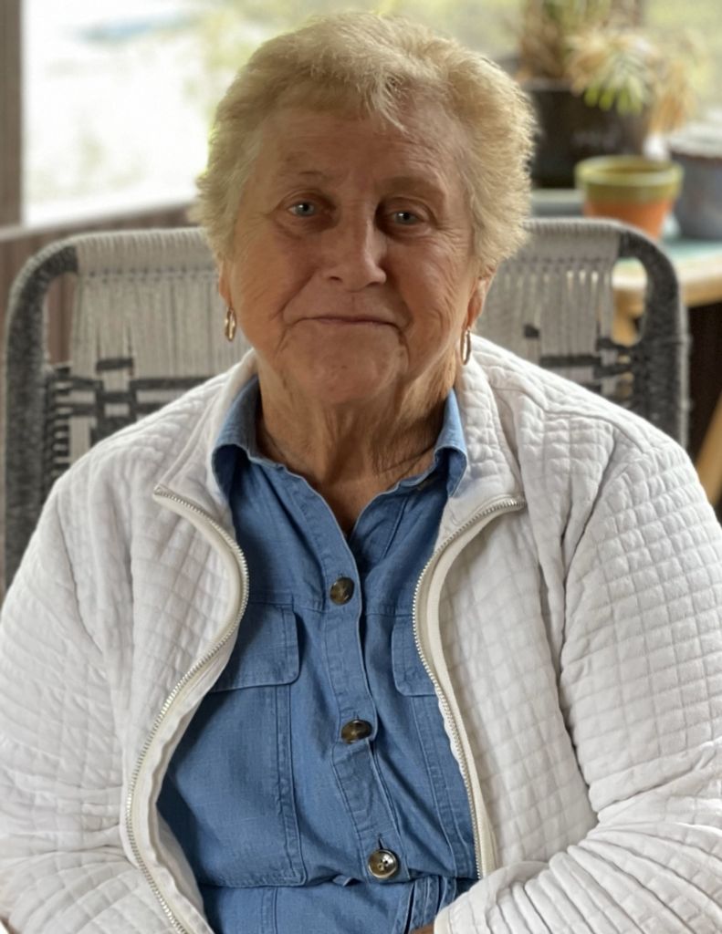 Mimi Peters Profile Photo