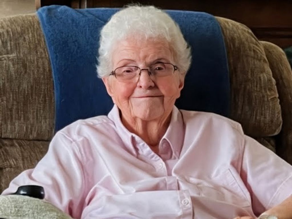 Eleanor Rose Marshall Profile Photo