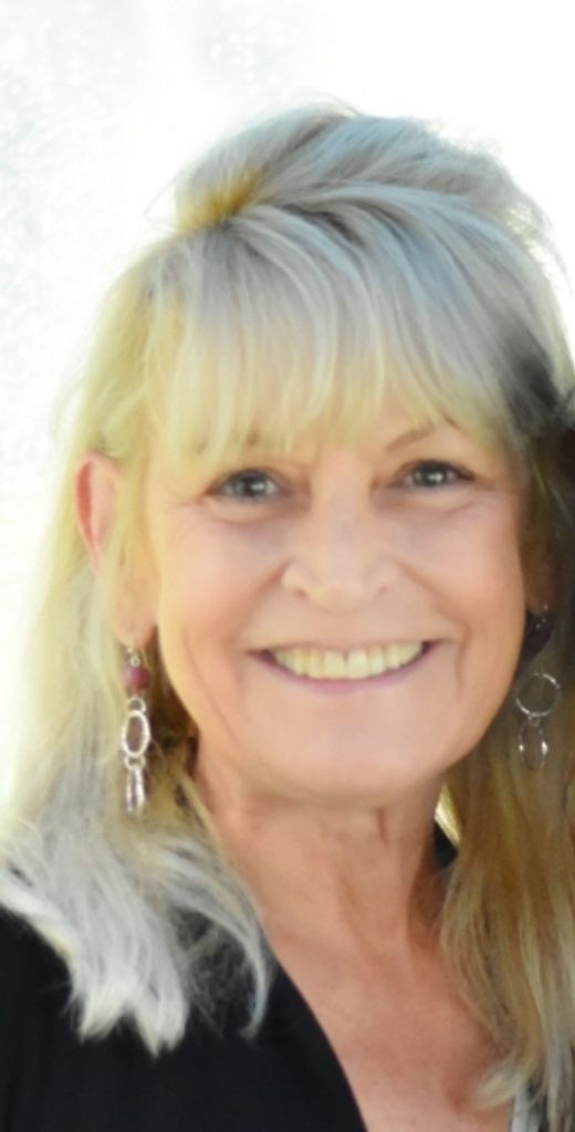 Susie Murach (Manzer)