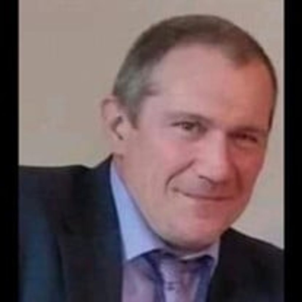 Timothy J. Hallet