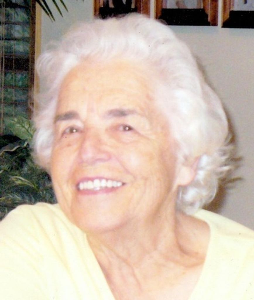 Anne Bettencourt Profile Photo