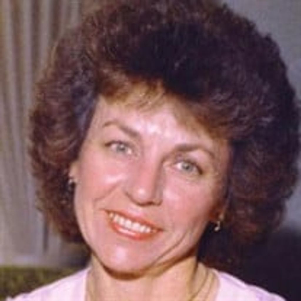 Geraldine "Geri" (Sund) Kern
