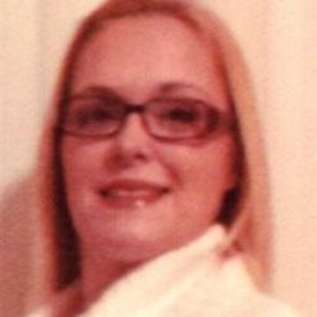 Lindsay Erin Esteve