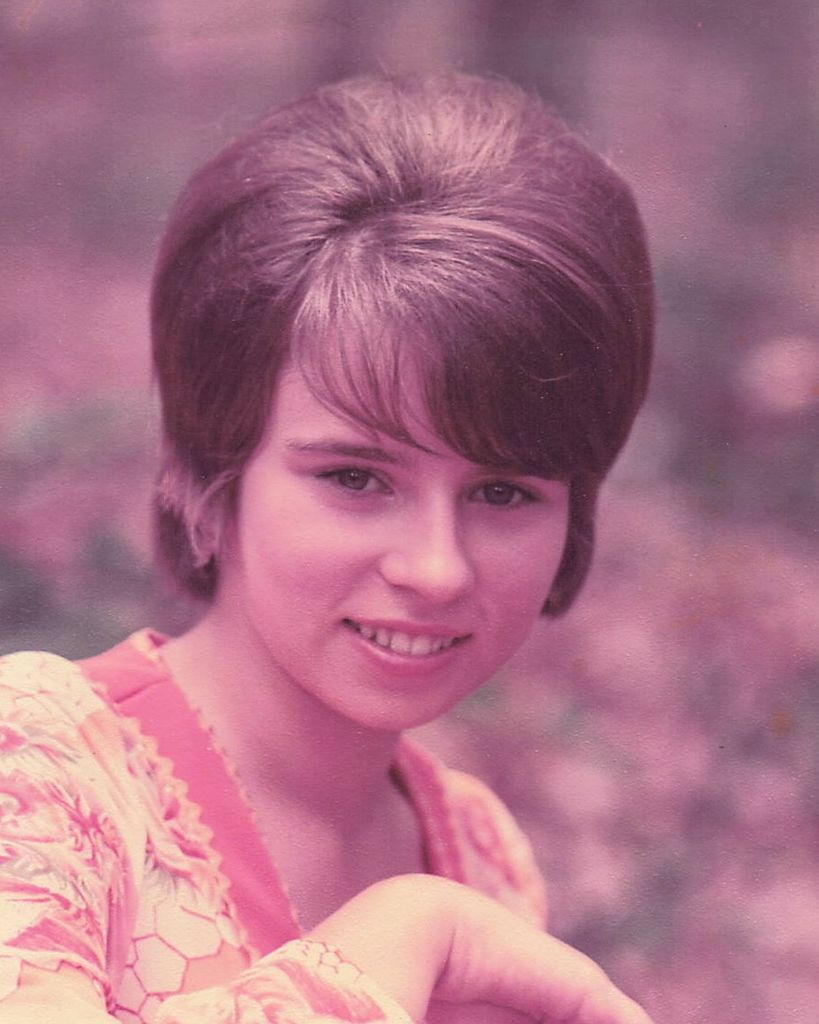 Elizabeth Louise Campbell Profile Photo