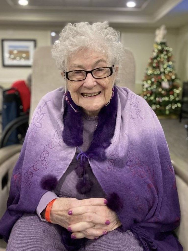 Mae Ruth Hoch Profile Photo
