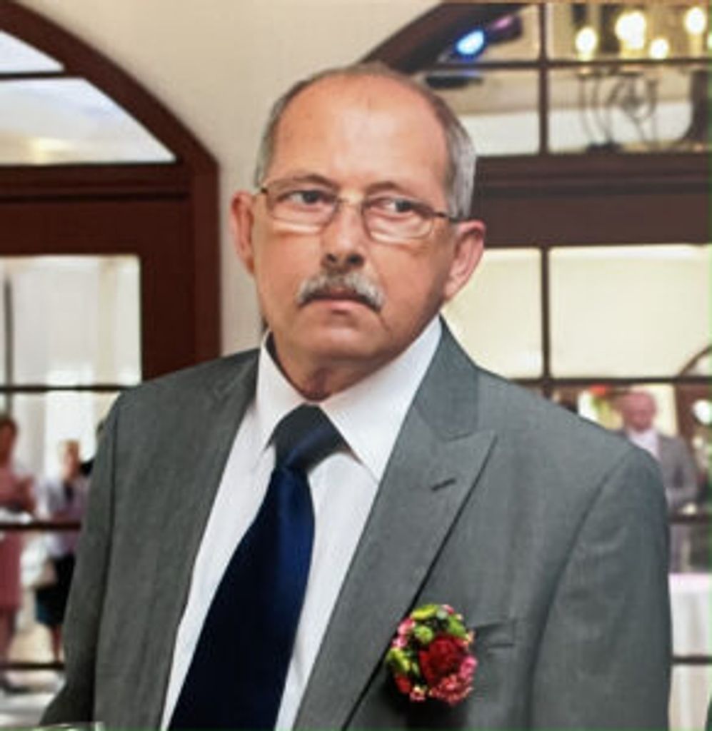 Piotr K. Janus