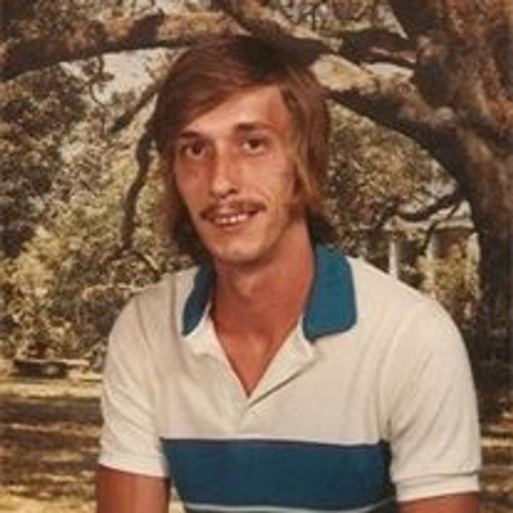 Robert T Briggs
