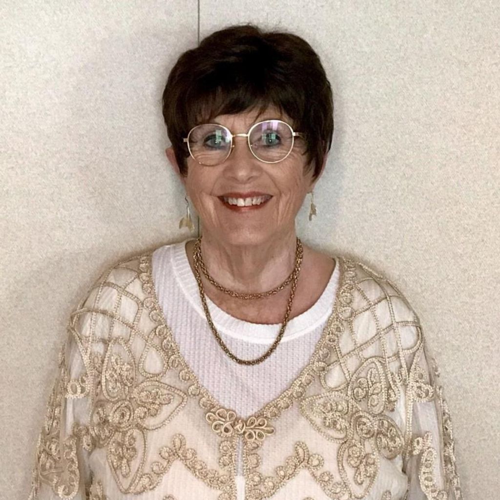 Renee Lee Horrocks Profile Photo