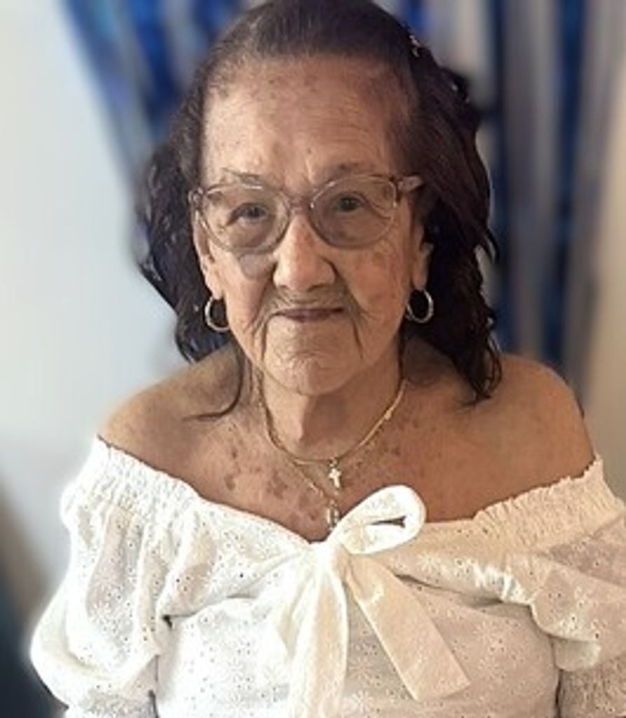 Luz Santiago Martinez Profile Photo