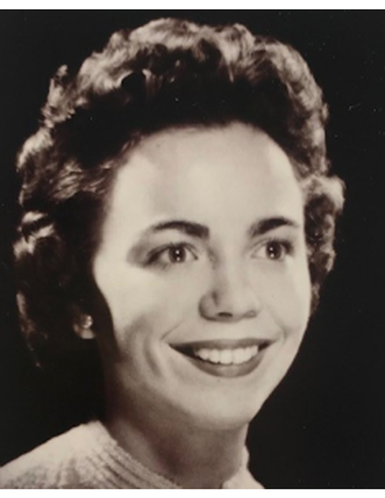 Janet  Marie (Quillan) Leach