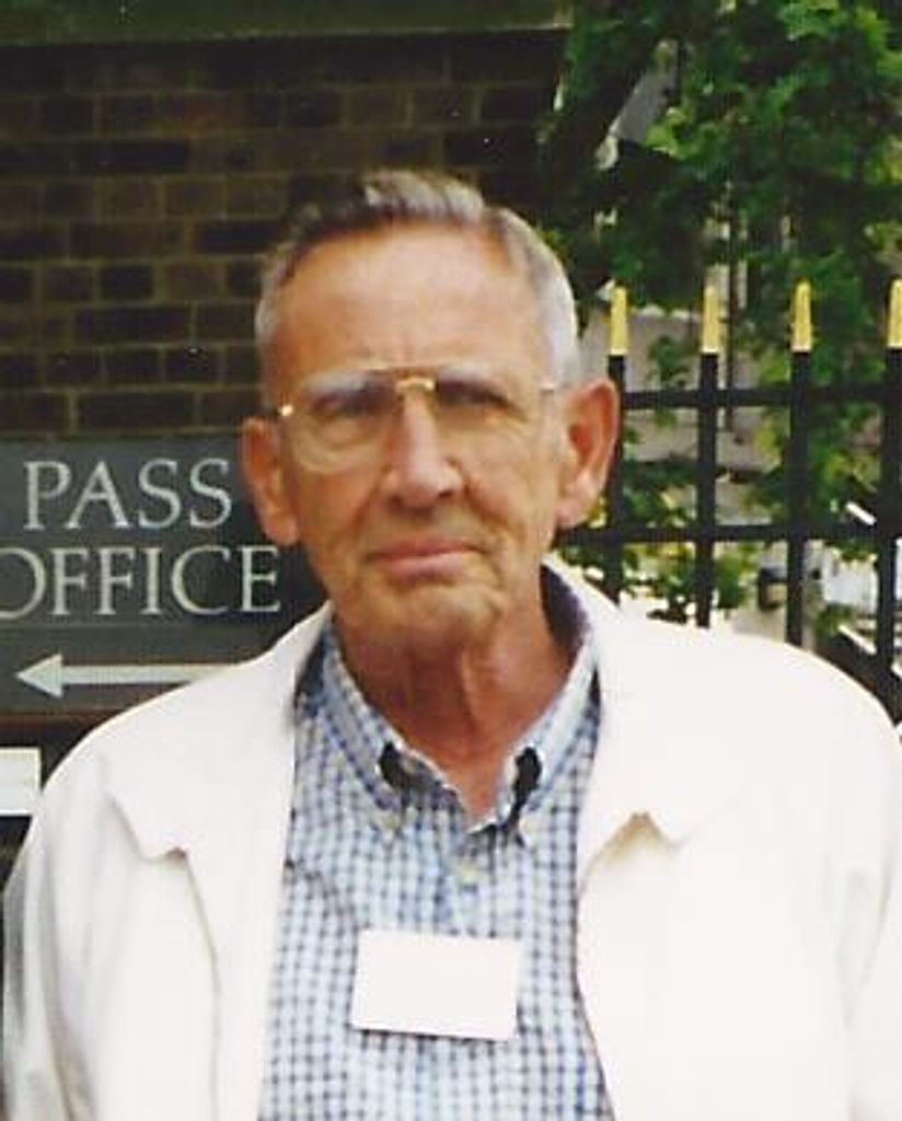 Elwyn Ecker